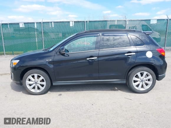 ✅ 2015 Mitsubishi Outlander GT • VIN: 4A4AR4AW3FE030571 • Lot: 41970360. Listed on IAAI with 74,683 mi. Free auction sales archive from the USA and detailed vehicle history report at DreamBid. Image 14.