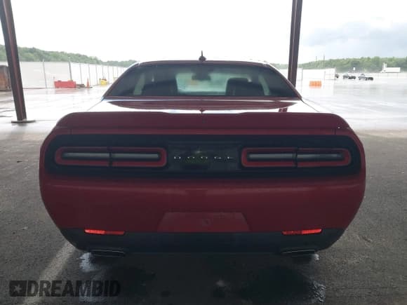 ✅ 2016 Dodge Challenger SXT Plus • VIN: 2C3CDZAG3GH114117 • Lot: 42334494. Wystawiony na IAAI z przebiegiem 131 667 mil. Bezpłatny archiwum sprzedaży aukcyjnych z USA i szczegółowy raport historii pojazdu na DreamBid. Zdjęcie 16.