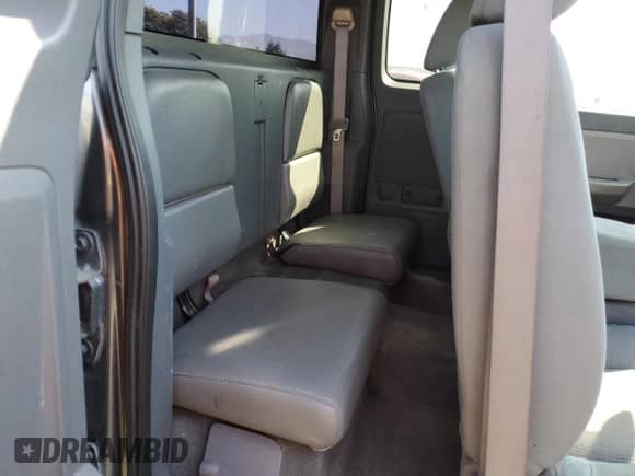 2005 Dodge Dakota ST z VIN 1D7HW22K65S204587, wystawiony jako Copart lot #74038824 z przebiegiem 176 919 mil mil oraz Szkoda całkowita • Salvage title. Historia ofert i sprzedaży dostępna na DreamBid. Obrazek 10.