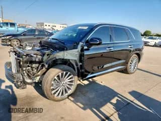 2024 Hyundai Palisade Calligraphy z VIN KM8R74GEXRU761969, wystawiony jako Copart lot #70335415 z przebiegiem 5 796 mil mil oraz Szkoda całkowita • Salvage title. Historia ofert i sprzedaży dostępna na DreamBid. Obrazek 1.