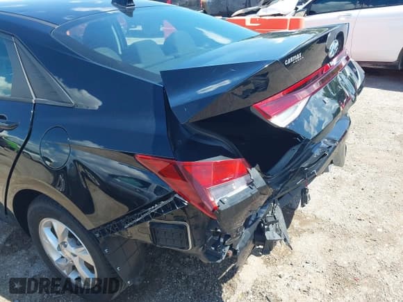 ✅ 2021 Hyundai Elantra SE • VIN: KMHLL4AG4MU173585 • Lot: 42592182. Listed on IAAI with 62,662 mi. Free auction sales archive from the USA and detailed vehicle history report at DreamBid. Image 6.