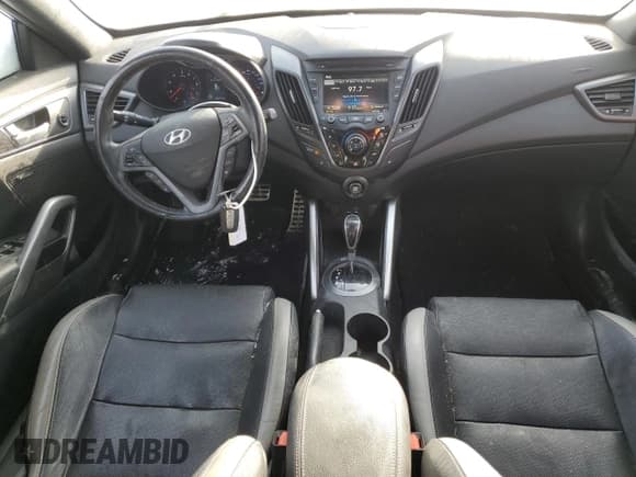 ✅ 2016 Hyundai Veloster Turbo Rally Edition • VIN: KMHTC6AE3GU272252 • Лот: 43630595. Опубликован ранее на Copart с пробегом 162 711 миль. Бесплатный доступ к архиву аукционных продаж из США и подробный отчёт об истории автомобиля на DreamBid. Изображение 8.