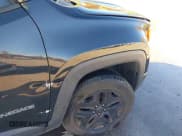 ✅ 2018 Jeep Renegade Upland • VIN: ZACCJBAB0JPH59507 • Lot: 43610633. Wystawiony na IAAI z przebiegiem 122 740 mil. Bezpłatny archiwum sprzedaży aukcyjnych z USA i szczegółowy raport historii pojazdu na DreamBid. Zdjęcie 19.