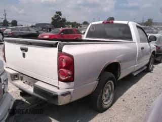 ✅ 2008 Dodge 1500 ST • VIN: 1D7HA16K48J132317 • Лот: 62640044. Размещён на Copart с пробегом 176 215 миль миль. Получите бесплатный доступ к архиву аукционных продаж из США и посмотрите подробный отчёт об истории автомобиля на DreamBid. Изображение 3.