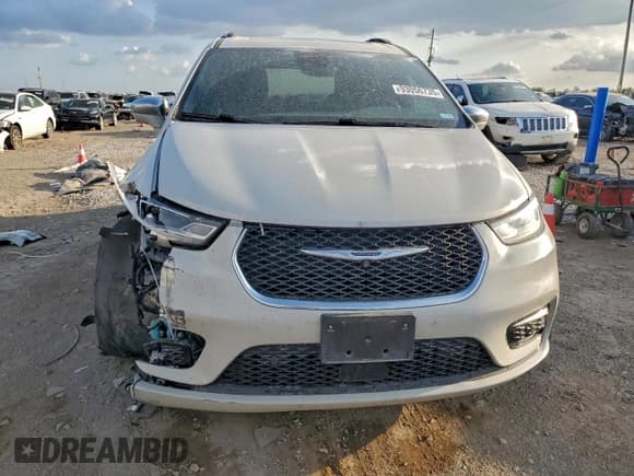 ✅ 2021 Chrysler Pacifica Limited • VIN: 2C4RC3GG2MR581791 • Лот: 93056735. Опубликован ранее на Copart с пробегом 153 349 миль. Бесплатный доступ к архиву аукционных продаж из США и подробный отчёт об истории автомобиля на DreamBid. Изображение 5.