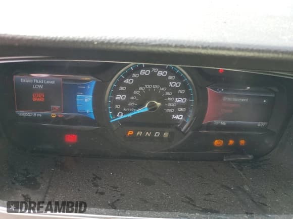 ✅ 2014 Ford Taurus SEL • VIN: 1FAHP2E80EG167679 • Лот: 75125764. Опубликован ранее на Copart с пробегом 186 502 миль. Бесплатный доступ к архиву аукционных продаж из США и подробный отчёт об истории автомобиля на DreamBid. Изображение 9.