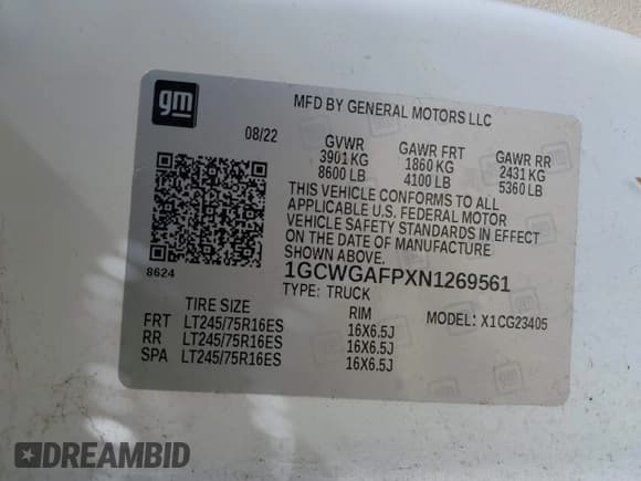 ✅ 2022 Chevrolet Express Cargo • VIN: 1GCWGAFPXN1269561 • Lot: 40347840. Wystawiony na IAAI z przebiegiem 43 743 mil. Bezpłatny archiwum sprzedaży aukcyjnych z USA i szczegółowy raport historii pojazdu na DreamBid. Zdjęcie 9.