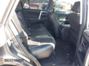 ✅ 2015 Toyota 4Runner SR5 • VIN: JTEZU5JR2F5089258 • Lot: 43233366. Wystawiony na IAAI z przebiegiem 209 562 mil. Bezpłatny archiwum sprzedaży aukcyjnych z USA i szczegółowy raport historii pojazdu na DreamBid. Zdjęcie 8.