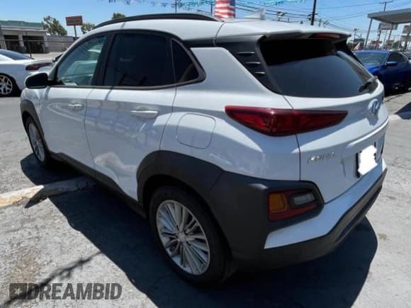 ✅ 2020 Hyundai Kona SEL Plus • VIN: KM8K62AA5LU420548 • Лот: 70933104. Опубликован ранее на Copart с пробегом 78 870 миль. Бесплатный доступ к архиву аукционных продаж из США и подробный отчёт об истории автомобиля на DreamBid. Изображение 3.