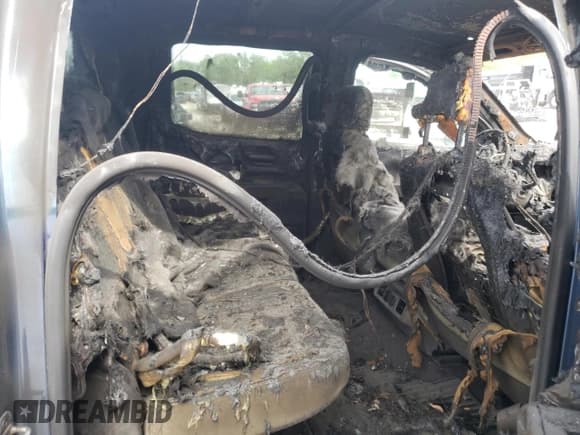 ✅ 2019 Chevrolet Silverado 1500 LT • VIN: 1GCPYDEK1KZ301836 • Lot: 52033504. Wystawiony na Copart z przebiegiem Nie podano. Bezpłatny archiwum sprzedaży aukcyjnych z USA i szczegółowy raport historii pojazdu na DreamBid. Zdjęcie 10.