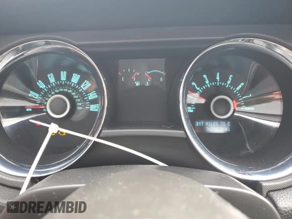 ✅ 2013 Ford Mustang V6 • VIN: 1ZVBP8AMXD5221695 • Lot: 84868475. Listed on Copart with 76,236 mi. Free auction sales archive from the USA and detailed vehicle history report at DreamBid. Image 9.