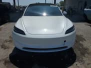 ✅ 2024 Tesla Model 3 • VIN: 5YJ3E1EA8RF862502 • Lot: 58070265. Wystawiony na Copart z przebiegiem 9 554 mil. Bezpłatny archiwum sprzedaży aukcyjnych z USA i szczegółowy raport historii pojazdu na DreamBid. Zdjęcie 5.