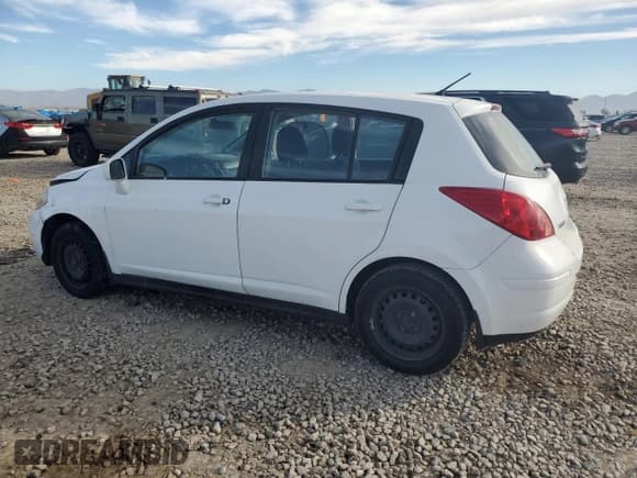 ✅ 2012 Nissan Versa SL • VIN: 3N1BC1CP9CK277616 • Lot: 90703345. Wystawiony na Copart z przebiegiem 179 843 mil. Bezpłatny archiwum sprzedaży aukcyjnych z USA i szczegółowy raport historii pojazdu na DreamBid. Zdjęcie 2.