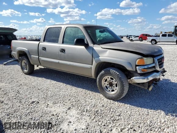 ✅ 2003 GMC Sierra 1500HD SLE • VIN: 1GTGC13U43F146395 • Lot: 70795454. Wystawiony na Copart z przebiegiem 303 653 mil. Bezpłatny archiwum sprzedaży aukcyjnych z USA i szczegółowy raport historii pojazdu na DreamBid. Zdjęcie 4.