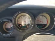 ✅ 2010 Dodge Challenger R/T Classic • VIN: 2B3CJ5DT9AH118834 • Lot: 76381744. Wystawiony na Copart z przebiegiem 103 246 mil. Bezpłatny archiwum sprzedaży aukcyjnych z USA i szczegółowy raport historii pojazdu na DreamBid. Zdjęcie 9.