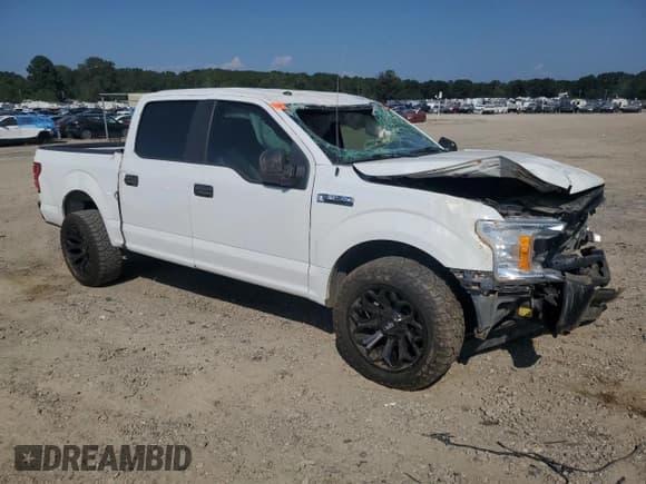 ✅ 2018 Ford F-150 XL • VIN: 1FTEW1C52JKE96488 • Lot: 80540725. Wystawiony na Copart z przebiegiem 162 894 mil. Bezpłatny archiwum sprzedaży aukcyjnych z USA i szczegółowy raport historii pojazdu na DreamBid. Zdjęcie 4.