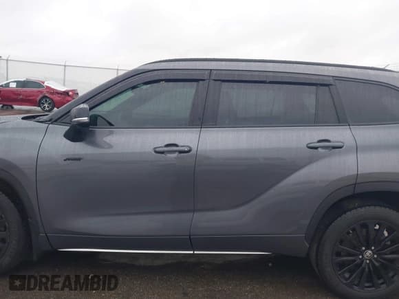 ✅ 2021 Toyota Highlander XSE • VIN: 5TDJZRBH7MS127123 • Lot: 43563394. Wystawiony na IAAI z przebiegiem 99 458 mil. Bezpłatny archiwum sprzedaży aukcyjnych z USA i szczegółowy raport historii pojazdu na DreamBid. Zdjęcie 14.