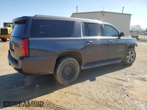 ✅ 2015 Chevrolet Suburban LT • VIN: 1GNSCJKC2FR567206 • Lot: 44013754. Wystawiony na Copart z przebiegiem 190 371 mil. Bezpłatny archiwum sprzedaży aukcyjnych z USA i szczegółowy raport historii pojazdu na DreamBid. Zdjęcie 3.