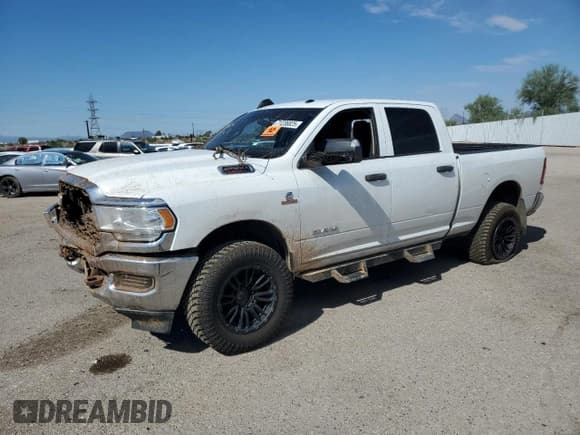 ✅ 2020 Ram 2500 Tradesman • VIN: 3C6UR5CL0LG284862 • Lot: 71236825. Wystawiony na Copart z przebiegiem 63 694 mil. Bezpłatny archiwum sprzedaży aukcyjnych z USA i szczegółowy raport historii pojazdu na DreamBid. Zdjęcie 1.