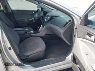 2012 Hyundai Sonata GLS with VIN 5NPEB4AC9CH389874, listed as a IAAI auction lot 43211564 with 151,786 mi miles and . Bid and sale history available at DreamBid. Image 5.