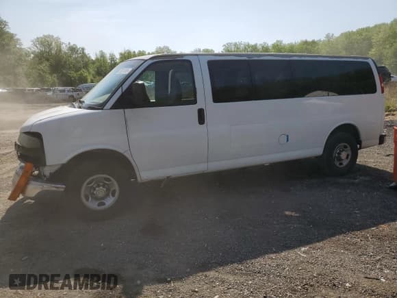 ✅ 2008 Chevrolet Express Passenger • VIN: 1GAHG39K981177228 • Lot: 55031385. Listed on Copart with 274,971 mi. Free auction sales archive from the USA and detailed vehicle history report at DreamBid. Image 1.