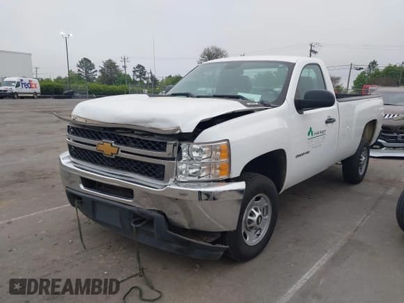 ✅ 2012 Chevrolet Silverado 2500HD Work Truck • VIN: 1GB0CVCG8CF145676 • Lot: 41835188. Wystawiony na IAAI z przebiegiem 88 412 mil. Bezpłatny archiwum sprzedaży aukcyjnych z USA i szczegółowy raport historii pojazdu na DreamBid. Zdjęcie 19.