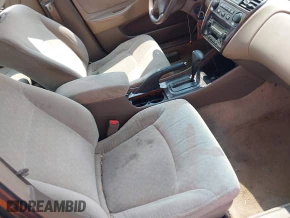 2001 Honda Accord VP with VIN 1HGCF86601A091564, listed as a IAAI auction lot 42400388 with 283,122 mi miles and . Bid and sale history available at DreamBid. Image 5.