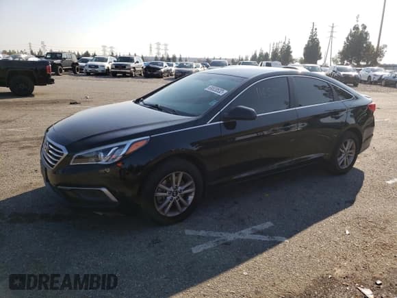 ✅ 2017 Hyundai Sonata SE • VIN: 5NPE24AFXHH526791 • Лот: 69328532. Опубликован ранее на Copart с пробегом 114 553 миль. Бесплатный доступ к архиву аукционных продаж из США и подробный отчёт об истории автомобиля на DreamBid. Изображение 1.