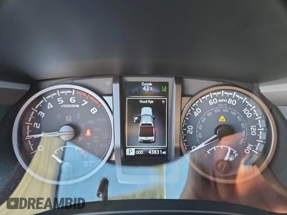 ✅ 2023 Toyota Tacoma TRD Off Road • VIN: 3TYCZ5AN4PT118915 • Lot: 87109765. Wystawiony na Copart z przebiegiem 43 831 mil. Bezpłatny archiwum sprzedaży aukcyjnych z USA i szczegółowy raport historii pojazdu na DreamBid. Zdjęcie 9.