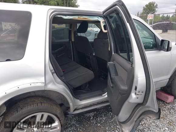 ✅ 2010 Ford Explorer XLT • VIN: 1FMEU8DE5AUA51143 • Lot: 42911821. Listed on IAAI with Not provided. Free auction sales archive from the USA and detailed vehicle history report at DreamBid. Image 8.