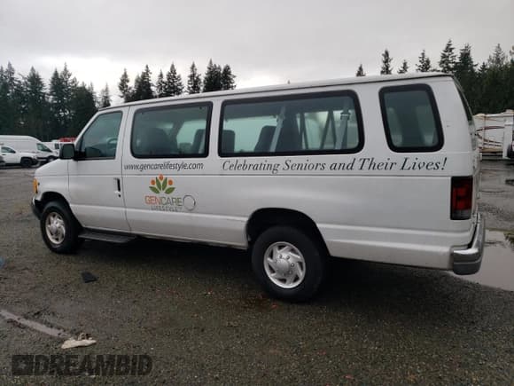 ✅ 2002 Ford Econoline Passenger XL • VIN: 1FBSS31L82HA61523 • Лот: 84911784. Опубликован ранее на Copart с пробегом 71 107 миль. Бесплатный доступ к архиву аукционных продаж из США и подробный отчёт об истории автомобиля на DreamBid. Изображение 2.