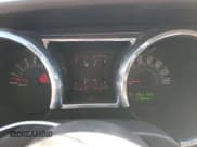 ✅ 2008 Ford Mustang GT Deluxe • VIN: 1ZVHT82H985161325 • Лот: 91248895. Опубликован ранее на Copart с пробегом 140 844 миль. Бесплатный доступ к архиву аукционных продаж из США и подробный отчёт об истории автомобиля на DreamBid. Изображение 9.