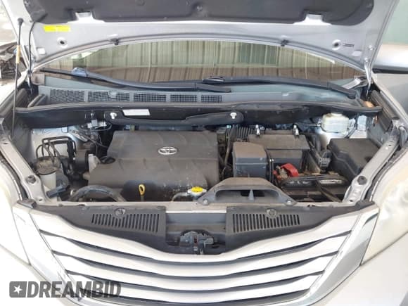 ✅ 2015 Toyota Sienna LE • VIN: 5TDKK3DC2FS532946 • Lot: 43737580. Listed on IAAI with 57,527 mi. Free auction sales archive from the USA and detailed vehicle history report at DreamBid. Image 10.