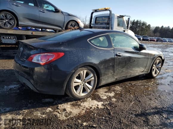 ✅ 2012 Hyundai Genesis Coupe Premium • VIN: KMHHT6KD4CU071725 • Lot: 89181535. Wystawiony na Copart z przebiegiem Nie podano. Bezpłatny archiwum sprzedaży aukcyjnych z USA i szczegółowy raport historii pojazdu na DreamBid. Zdjęcie 3.
