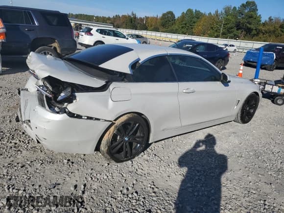 ✅ 2016 BMW 4 Series 428i • VIN: WBA3V7C59G5A26317 • Lot: 91423615. Listed on Copart with 93,077 mi. Free auction sales archive from the USA and detailed vehicle history report at DreamBid. Image 3.