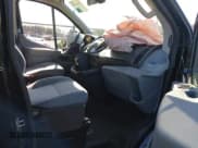 ✅ 2017 Ford Transit XL • VIN: 1FBZX2ZM1HKB13397 • Lot: 41647229. Wystawiony na IAAI z przebiegiem 74 549 mil. Bezpłatny archiwum sprzedaży aukcyjnych z USA i szczegółowy raport historii pojazdu na DreamBid. Zdjęcie 5.