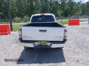 ✅ 2015 Toyota Tacoma PreRunner • VIN: 5TFKU4HN9FX006805 • Lot: 42283766. Wystawiony na IAAI z przebiegiem 132 367 mil. Bezpłatny archiwum sprzedaży aukcyjnych z USA i szczegółowy raport historii pojazdu na DreamBid. Zdjęcie 16.