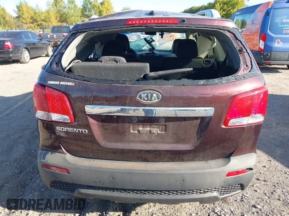 ✅ 2012 Kia Sorento LX • VIN: 5XYKT4A26CG286278 • Lot: 43229336. Listed on IAAI with 91,960 mi. Free auction sales archive from the USA and detailed vehicle history report at DreamBid. Image 17.