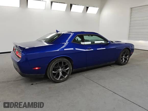 ✅ 2018 Dodge Challenger SXT Plus • VIN: 2C3CDZAG4JH255172 • Лот: 86799505. Опубликован ранее на Copart с пробегом 29 548 миль. Бесплатный доступ к архиву аукционных продаж из США и подробный отчёт об истории автомобиля на DreamBid. Изображение 3.
