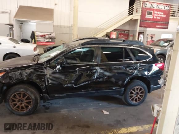 ✅ 2017 Subaru Outback Premium • VIN: 4S4BSACC7H3424215 • Лот: 43465780. Опубликован ранее на IAAI с пробегом 88 453 миль. Бесплатный доступ к архиву аукционных продаж из США и подробный отчёт об истории автомобиля на DreamBid. Изображение 15.