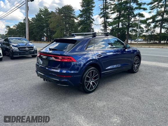 ✅ 2019 Audi Q8 Premium Plus • VIN: WA1EVAF18KD028941 • Lot: 81158215. Listed on Copart with 114,983 mi. Free auction sales archive from the USA and detailed vehicle history report at DreamBid. Image 4.