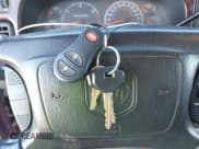 ✅ 2001 Dodge 2500 • VIN: 3B7KF236X1G820005 • Lot: 43340201. Wystawiony na IAAI z przebiegiem 285 607 mil. Bezpłatny archiwum sprzedaży aukcyjnych z USA i szczegółowy raport historii pojazdu na DreamBid. Zdjęcie 11.