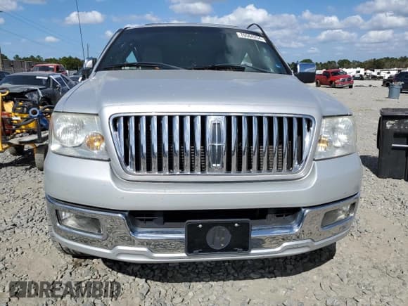 ✅ 2006 Lincoln Mark LT • VIN: 5LTPW18576FJ06967 • Lot: 76564254. Wystawiony na Copart z przebiegiem 168 168 mil. Bezpłatny archiwum sprzedaży aukcyjnych z USA i szczegółowy raport historii pojazdu na DreamBid. Zdjęcie 5.
