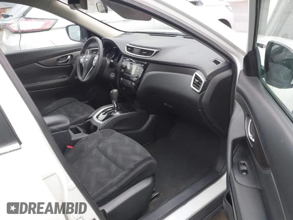 ✅ 2014 Nissan Rogue SV • VIN: 5N1AT2MV9EC805171 • Lot: 43702002. Wystawiony na IAAI z przebiegiem 176 613 mil. Bezpłatny archiwum sprzedaży aukcyjnych z USA i szczegółowy raport historii pojazdu na DreamBid. Zdjęcie 5.