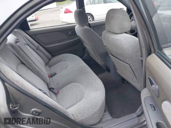 2001 Hyundai Sonata GL with VIN KMHWF25S91A435427, listed as a IAAI auction lot 42612444 with 199,325 mi miles and . Bid and sale history available at DreamBid. Image 8.