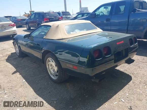 ✅ 1995 Chevrolet Corvette • VIN: 1G1YY32P4S5100608 • Lot: 42227492. Wystawiony na IAAI z przebiegiem 82 111 mil. Bezpłatny archiwum sprzedaży aukcyjnych z USA i szczegółowy raport historii pojazdu na DreamBid. Zdjęcie 3.