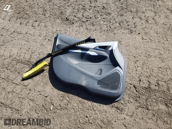 ✅ 2020 Chevrolet Bolt EV LT • VIN: 1G1FY6S00L4100754 • Lot: 52506215. Listed on Copart with 200,018 mi. Free auction sales archive from the USA and detailed vehicle history report at DreamBid. Image 12.