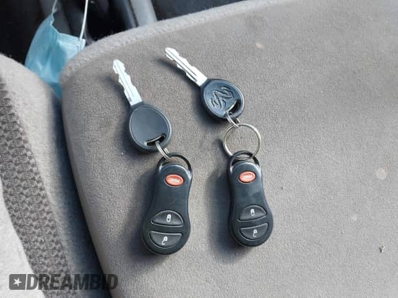 2004 Dodge 1500 SLT z VIN 1D7HU18D14S632932, wystawiony jako IAAI lot #43601605 z przebiegiem 116 019 mil mil oraz . Historia ofert i sprzedaży dostępna na DreamBid. Obrazek 11.