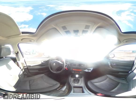 ✅ 2010 BMW 3 Series 328i xDrive • VIN: WBAPK5C58AA648093 • Lot: 91001305. Wystawiony na Copart z przebiegiem 156 986 mil. Bezpłatny archiwum sprzedaży aukcyjnych z USA i szczegółowy raport historii pojazdu na DreamBid. Zdjęcie 15.