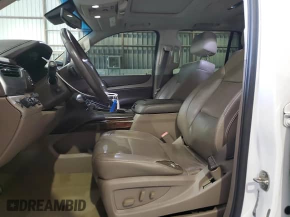 2020 Chevrolet Tahoe Premier with VIN 1GNSKCKC3LR106042, listed as a Copart auction lot 49335265 with 70,643 mi miles and Clean title. Bid and sale history available at DreamBid. Image 7.